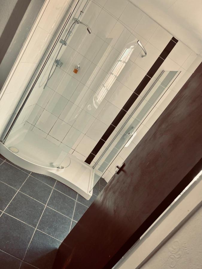 Sneyd Arms Hotel Tunstall Chatterley Eksteriør billede